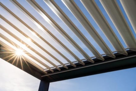 Pergolas bioclimatiques &agrave; Itancourt, le confort toute l'ann&eacute;e